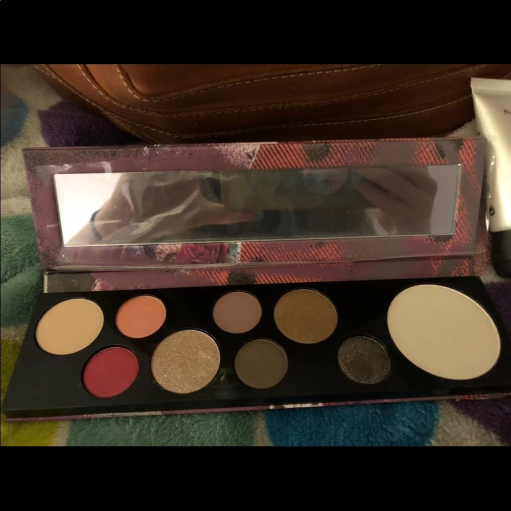 Mac risktaker palette and strobe cream bundle